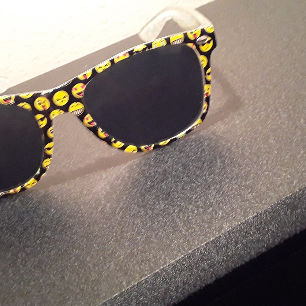 Emoji sunglasses